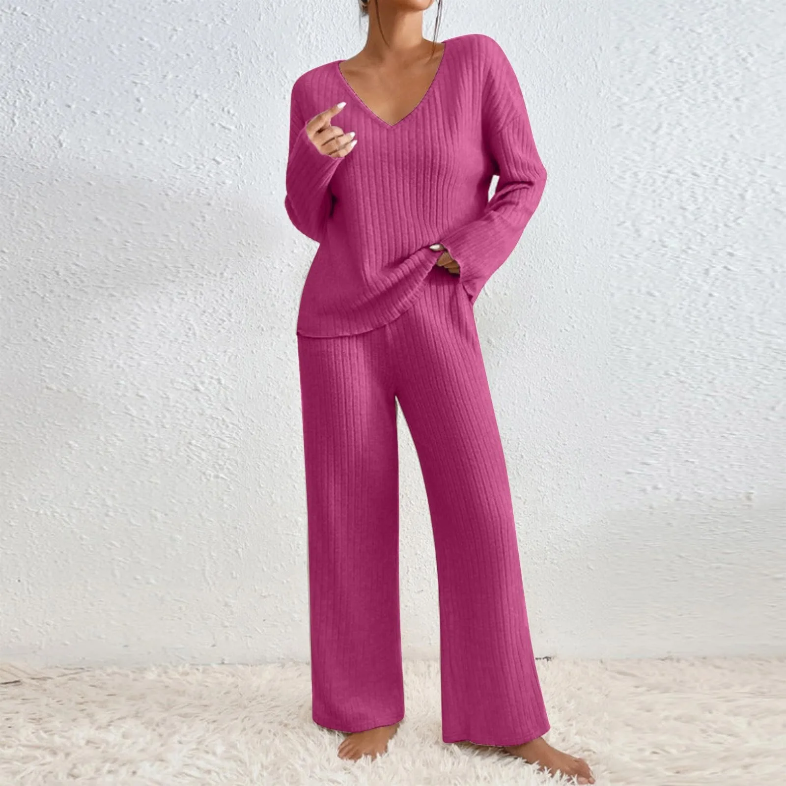 Ensemble en maille Kathy pour femme – Tenue d'intérieur confortable avec pull à col en V et pantalon doux - Image 12