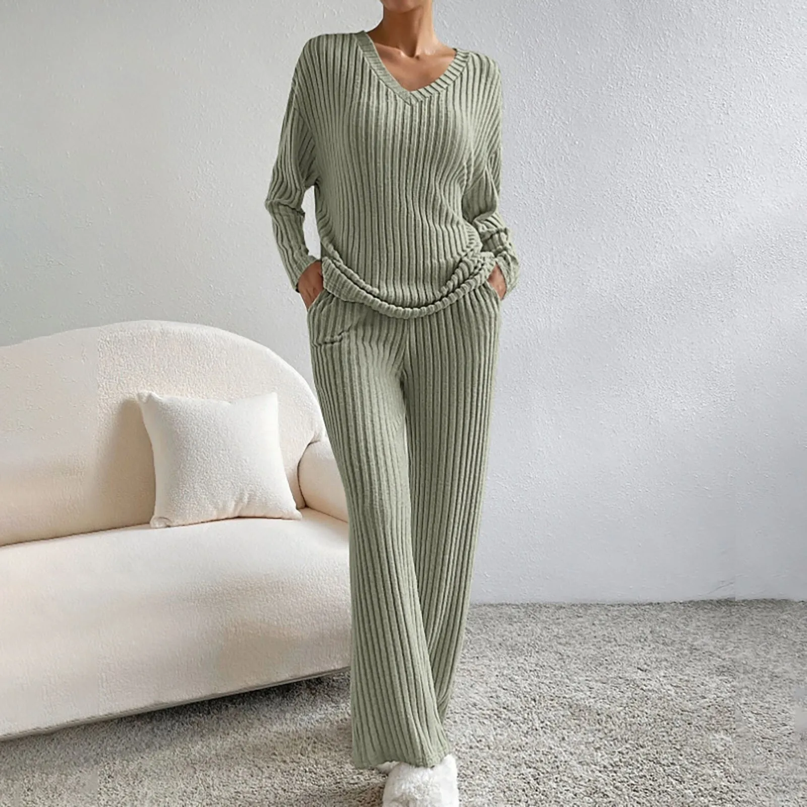 Ensemble en maille Kathy pour femme – Tenue d'intérieur confortable avec pull à col en V et pantalon doux - Image 14
