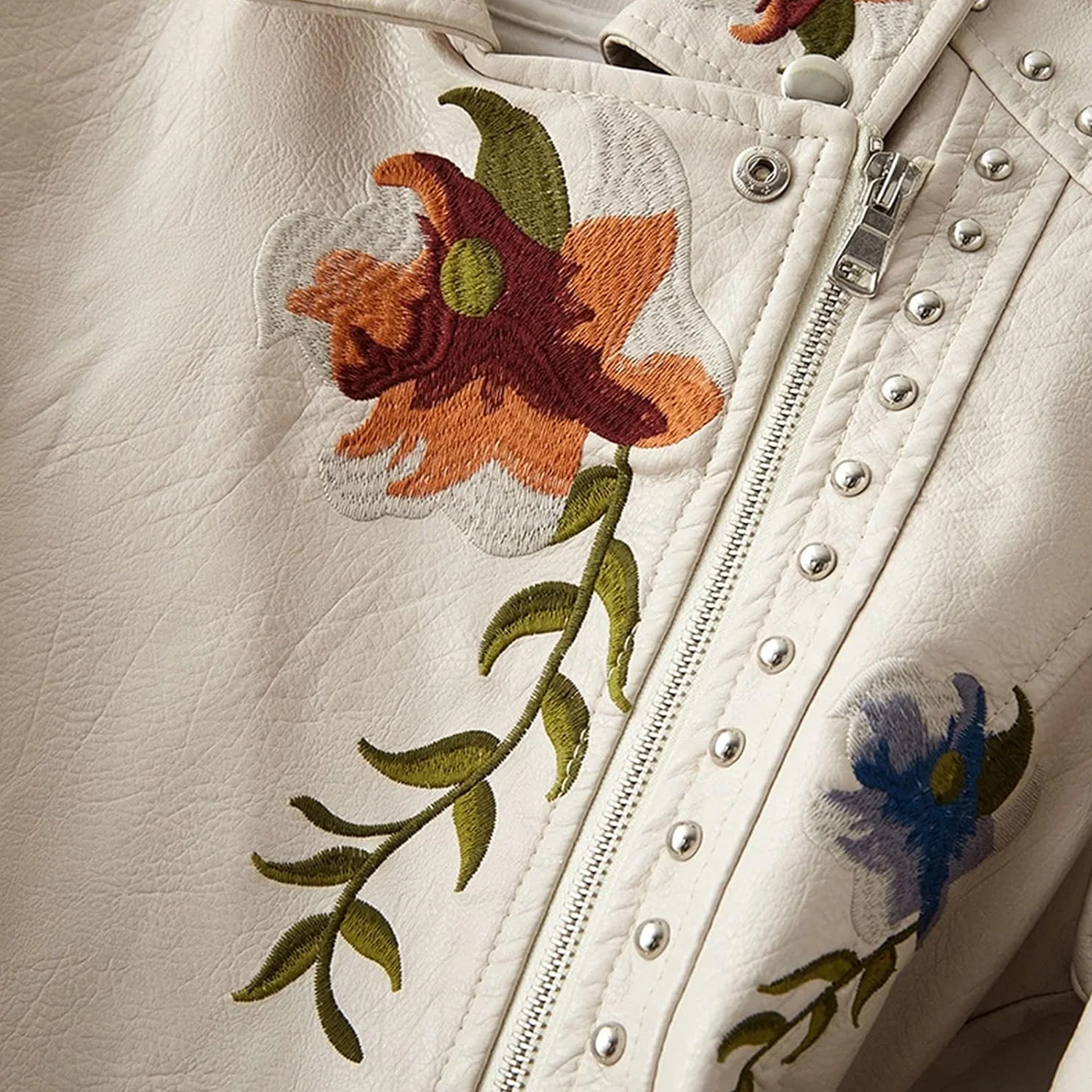 Helene Veste Femme – Veste en Cuir Premium Élégante et Durable au Style Intemporel - Image 4