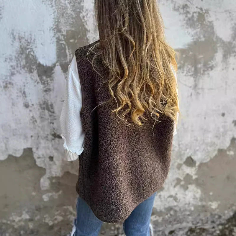 Julietta Gilet Femme en Maille – Gilet Sans Manches à Boutons avec Tissu Doux et Poches Pratiques - Image 4