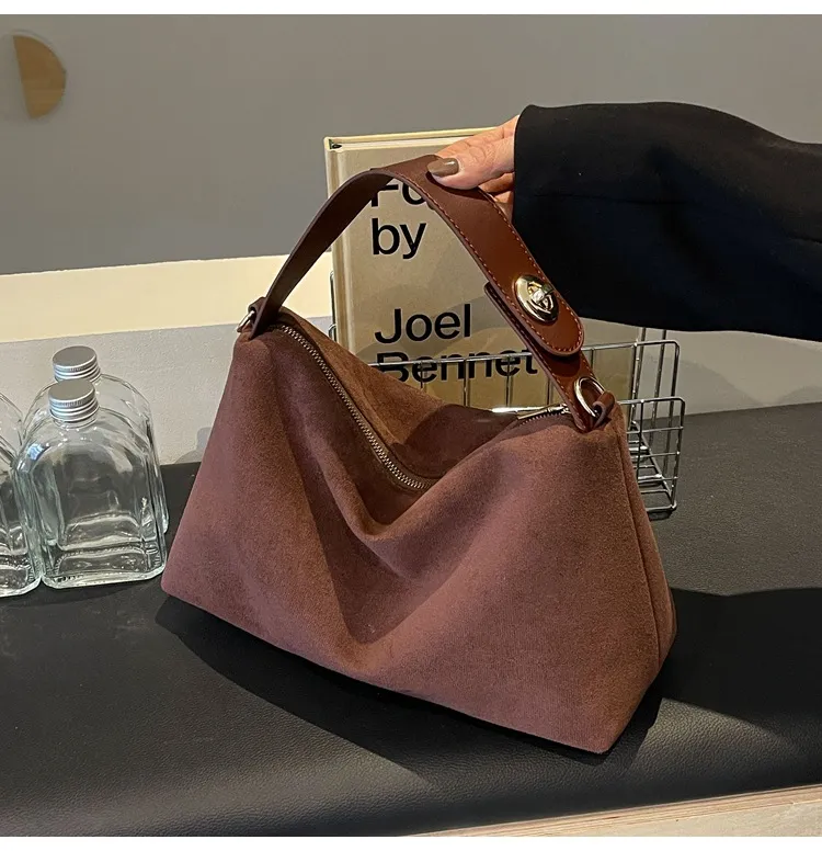 Maëlle Sac à Épaule Femme – Sac Suède Élégant avec Anse Similicuir & Grand Compartiment - Image 10