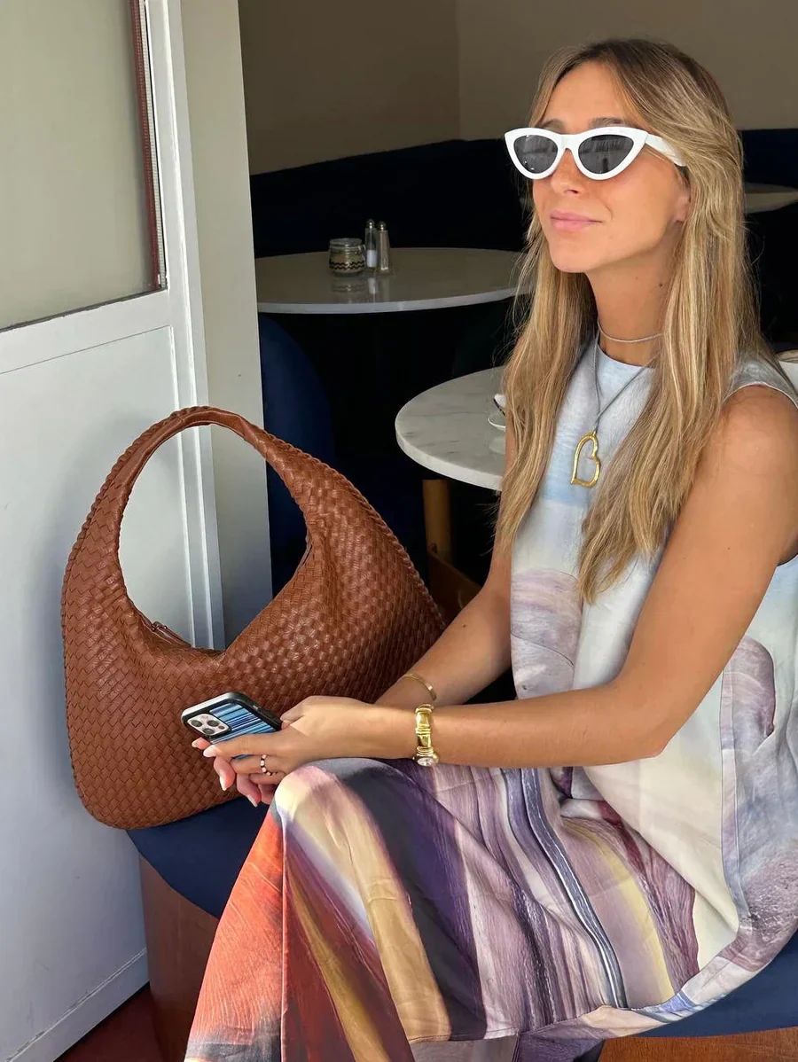 Noa Sac à Main Tressé Femme – Design Élégant en Cuir Végan avec Grand Espace et Fermeture Éclair - Image 9