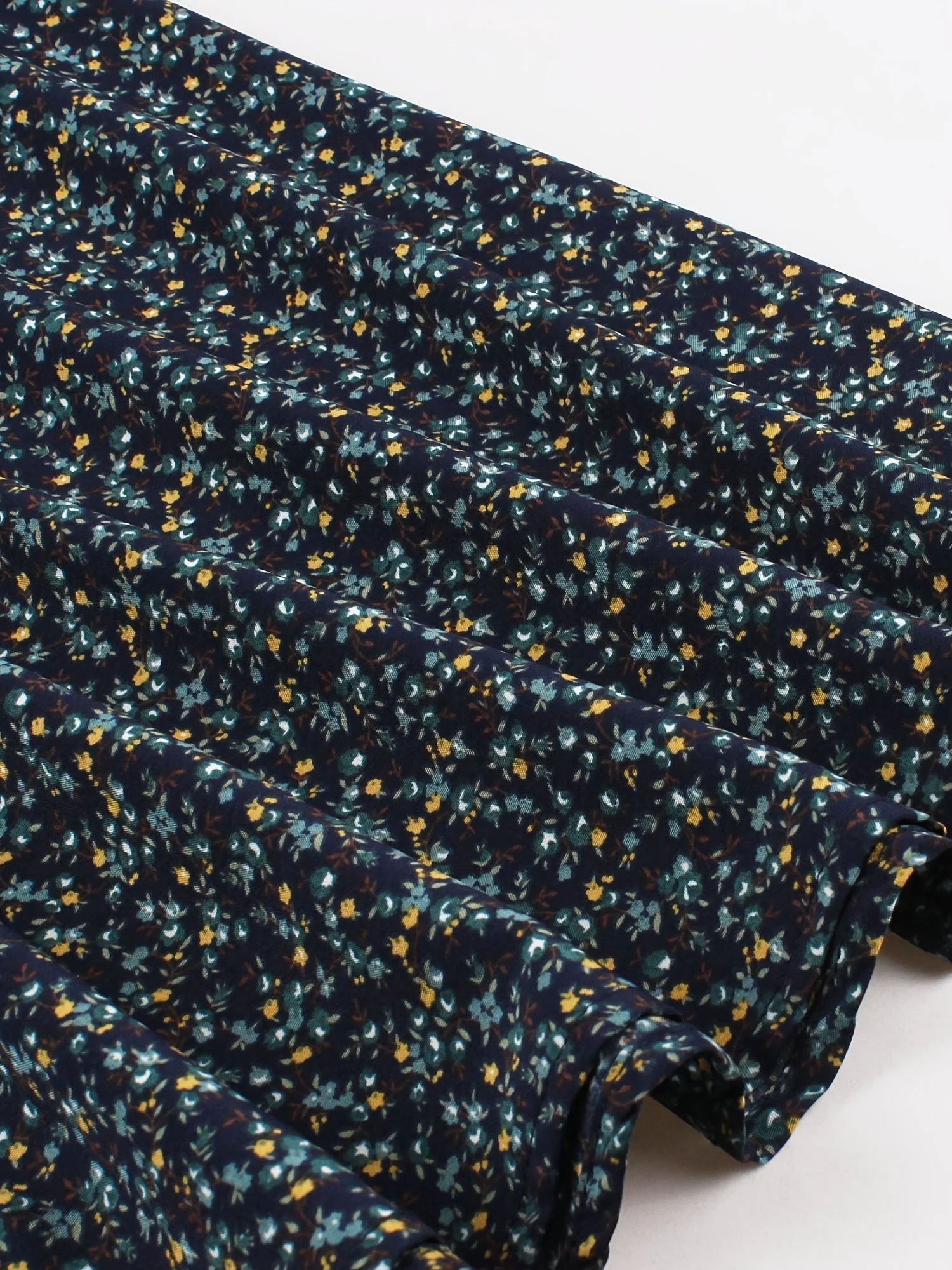 Robe d'Été Lily pour Femme – Robe Midi Sans Manches à Imprimé Floral et Coupe Élégante - Image 7