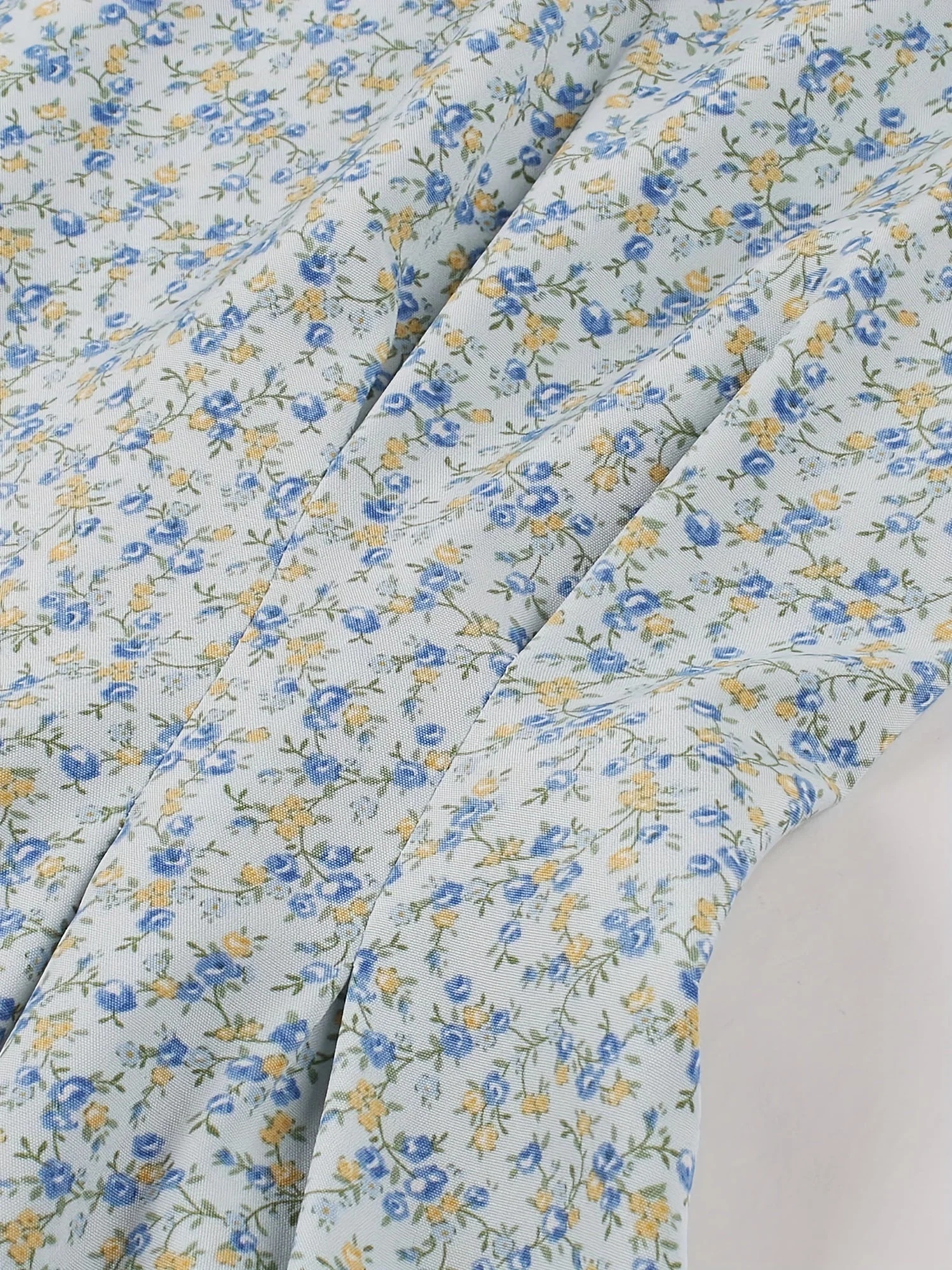 Robe d'Été Lily pour Femme – Robe Midi Sans Manches à Imprimé Floral et Coupe Élégante - Image 8