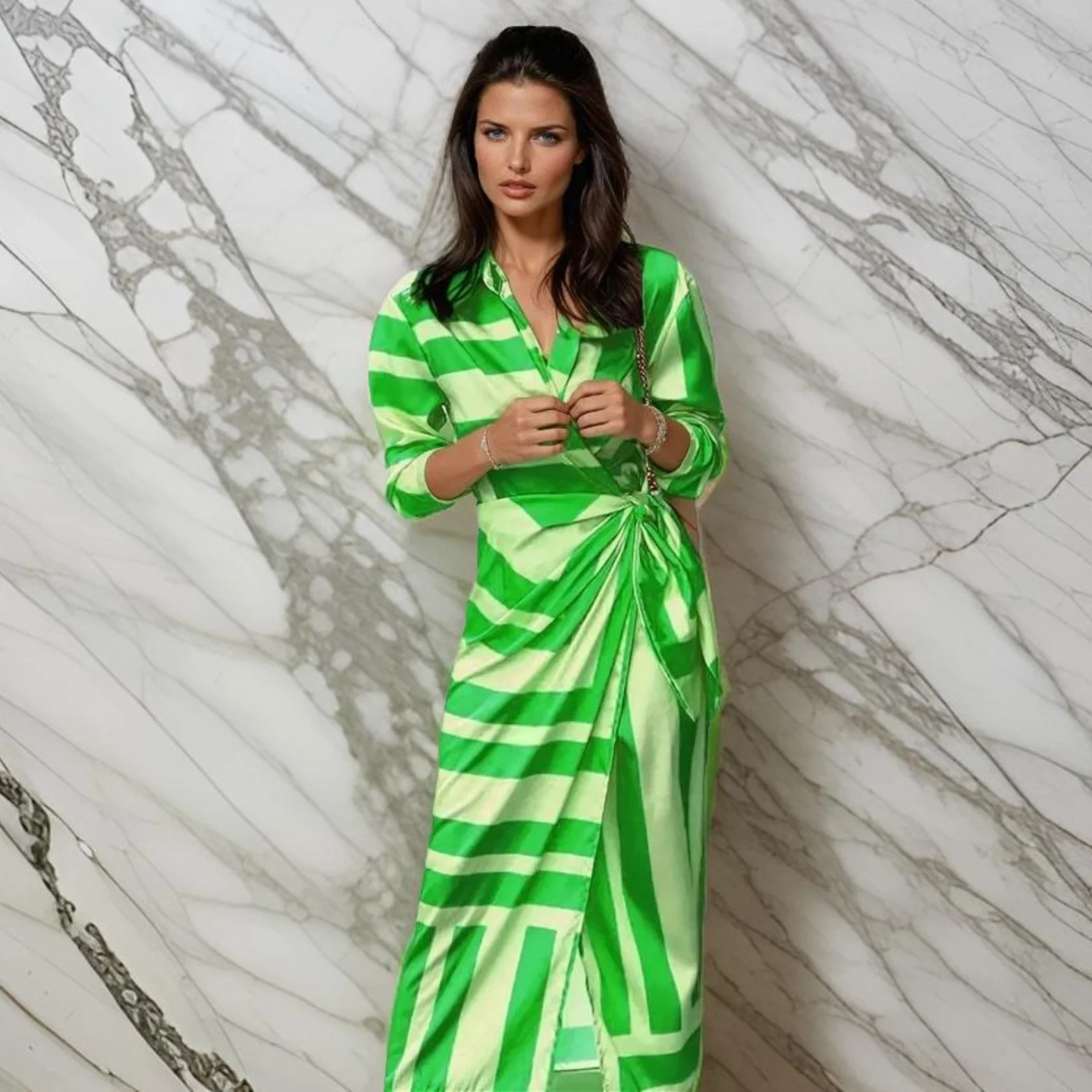 Robe portefeuille femme Miral – Coupe élégante, silhouette flatteuse & design estival - Image 11