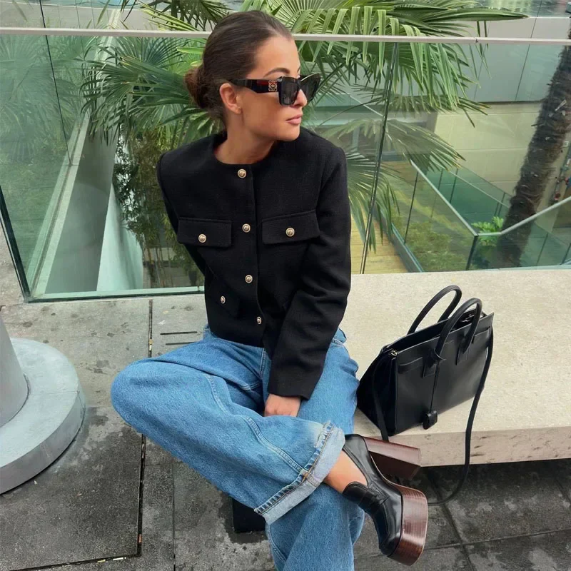 Sara Veste de Luxe Femme – Veste Cintrée avec Boutons Dorés et Silhouette Élégante - Image 8