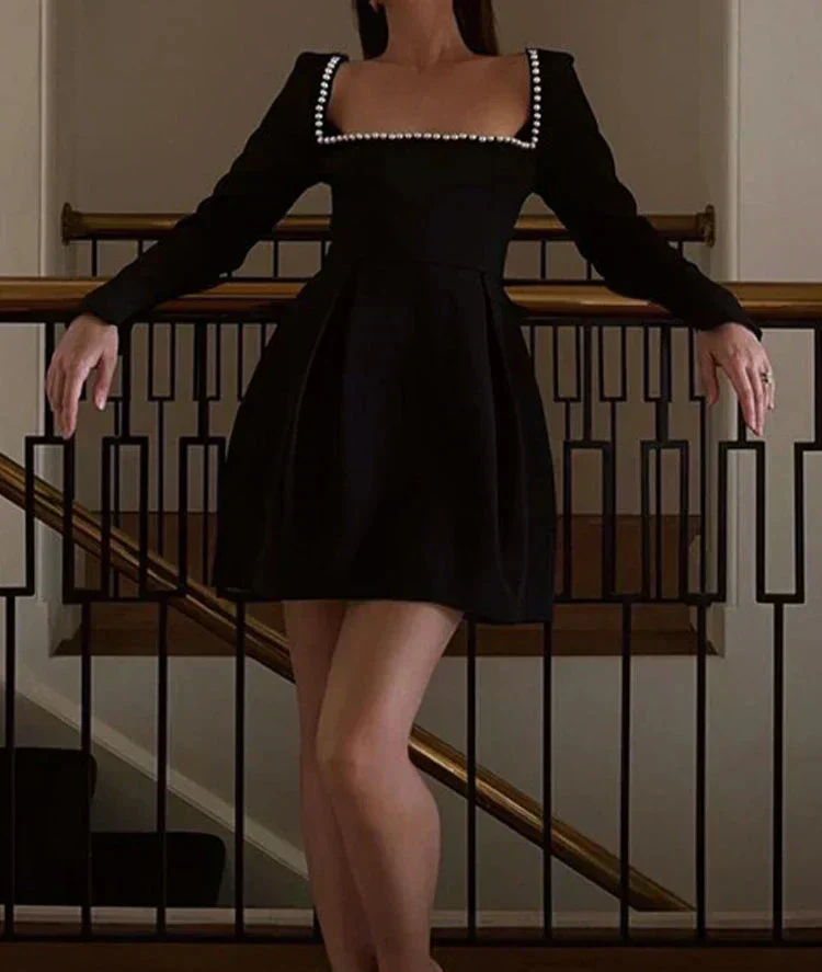 Valérie Robe Courte à Perles – Élégante Robe de Cocktail avec Détails de Perles Luxueux et Coupe Flatteuse - Image 3